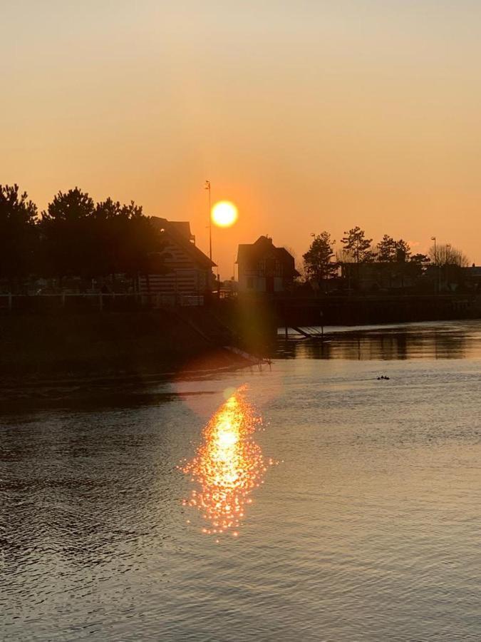 L'Evasion Centre Et Plage Villers-sur-Mer Luaran gambar